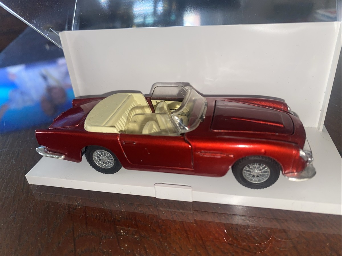 Dinky Toys 110 GB Aston Martin de course N°20 1/43 Bon Etat