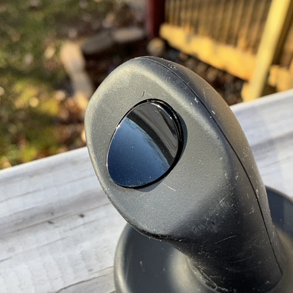 3M Wireless Ergonomic Optical Vertical USB Mouse EM550GPS  - Mouse only - Image 3 of 4