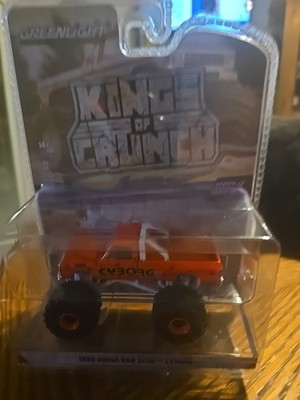 Greenlight Kings of Crunch Series 16 1990 Dodge Ram D250 Cyborg Mopar