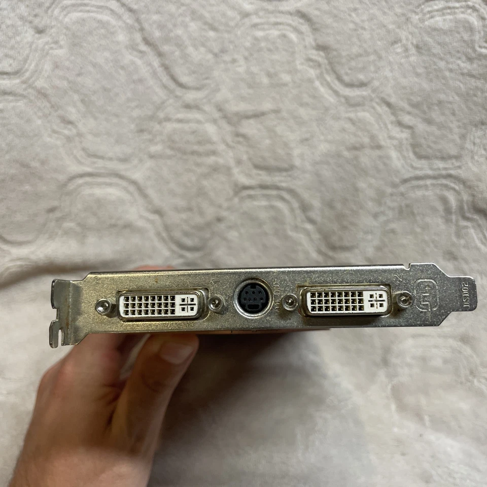 ATI Radeon X1950 PRO, 256MB 256BIT GDDR3, AGP Graphics Card (Untested) - Image 3 of 4