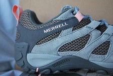 NIB  Merrell Alverstone Aluminum Low Hiking Shoes Womens Size 8 US