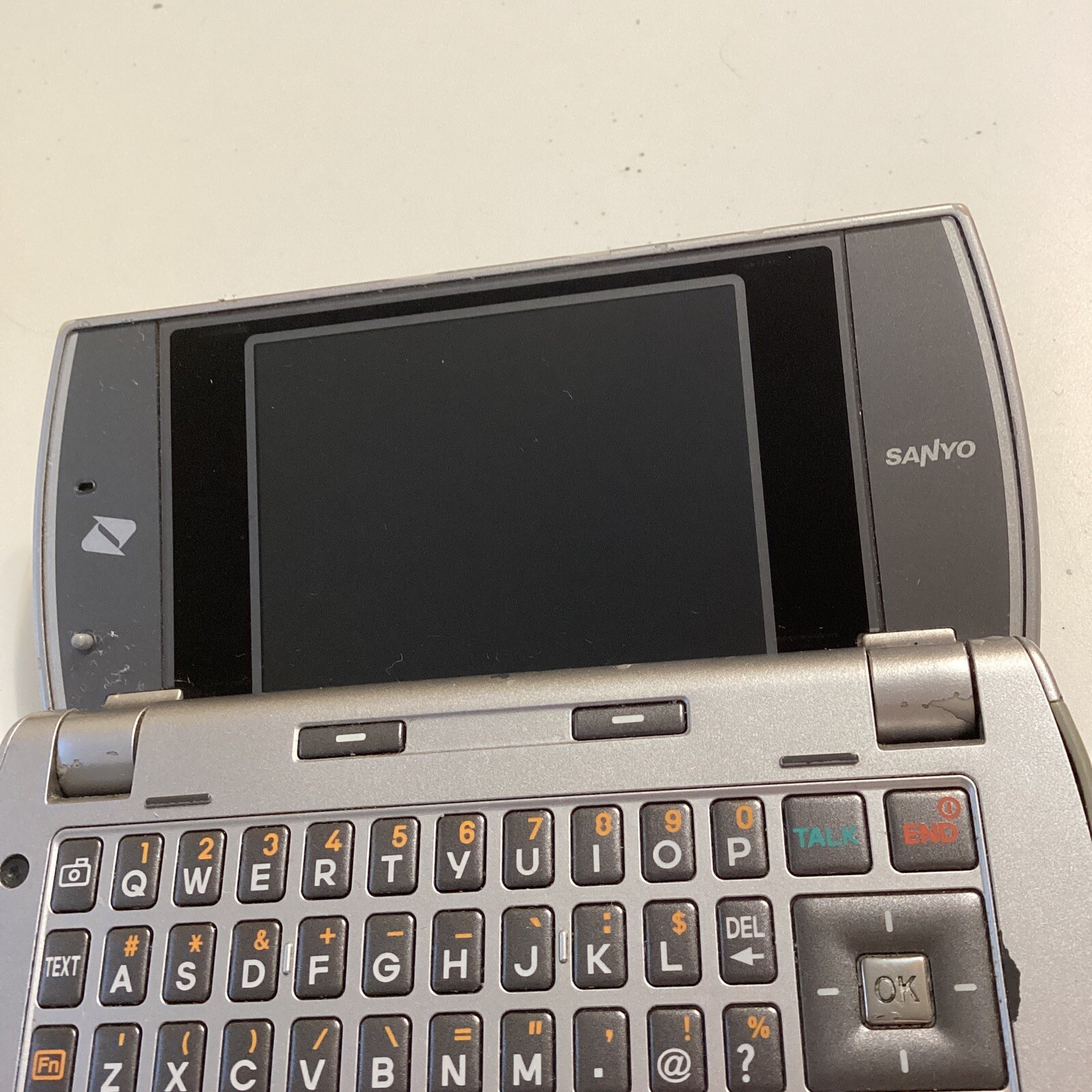 Sanyo Incognito SCH-6760 Boost Mobile  Keyboard Cellular Phone Parts Only
