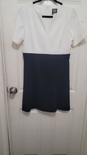 VICE CAMUTO WOMEN'S NAVY BLUE AND WHITE COLORBLOCK ABOVE KNEE STRETCH DRESS SIZE