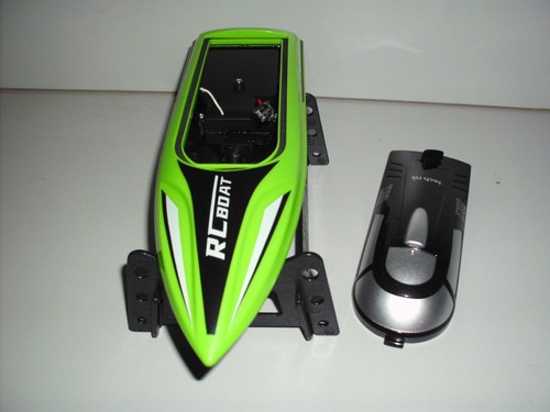 Tech RC 2201 RC Boot Ferngesteuert LED 12km/h Speed 2,4GHz - Bild 7 von 8