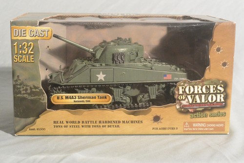 Forces of Valor U.S. M4A3 Sherman Tank Normandy, 1944 :32 - Picture 4 of 8