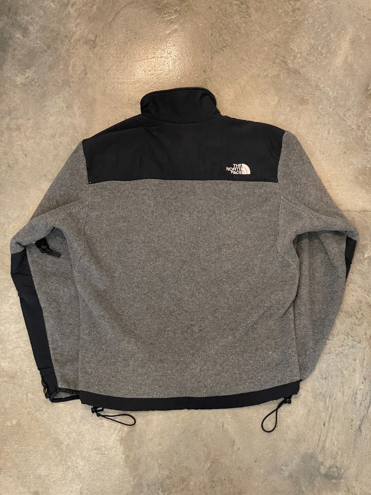 The North Face Denali Jacket Womens M Black Gray Fleece Heavyweight Hiking Outd thumbnail 2