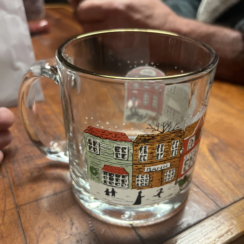 Juego de 4 tazas de vidrio Libbey Christmas Village nieve invierno escena, hechas en EE. UU. Foto 2 de 3