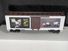 HO SCALE ATHEARN SNOOPY  STAR WARS  40’ SINGLE DOOR BOX CAR CUSTOM