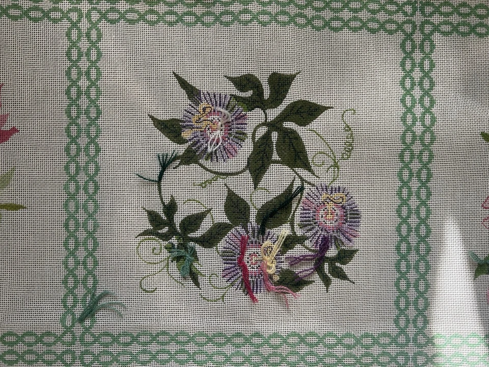 VNTG Large Needlepoint Rug Canvas Handpainted  Flowers with thread Paternayan - Image 4 of 4