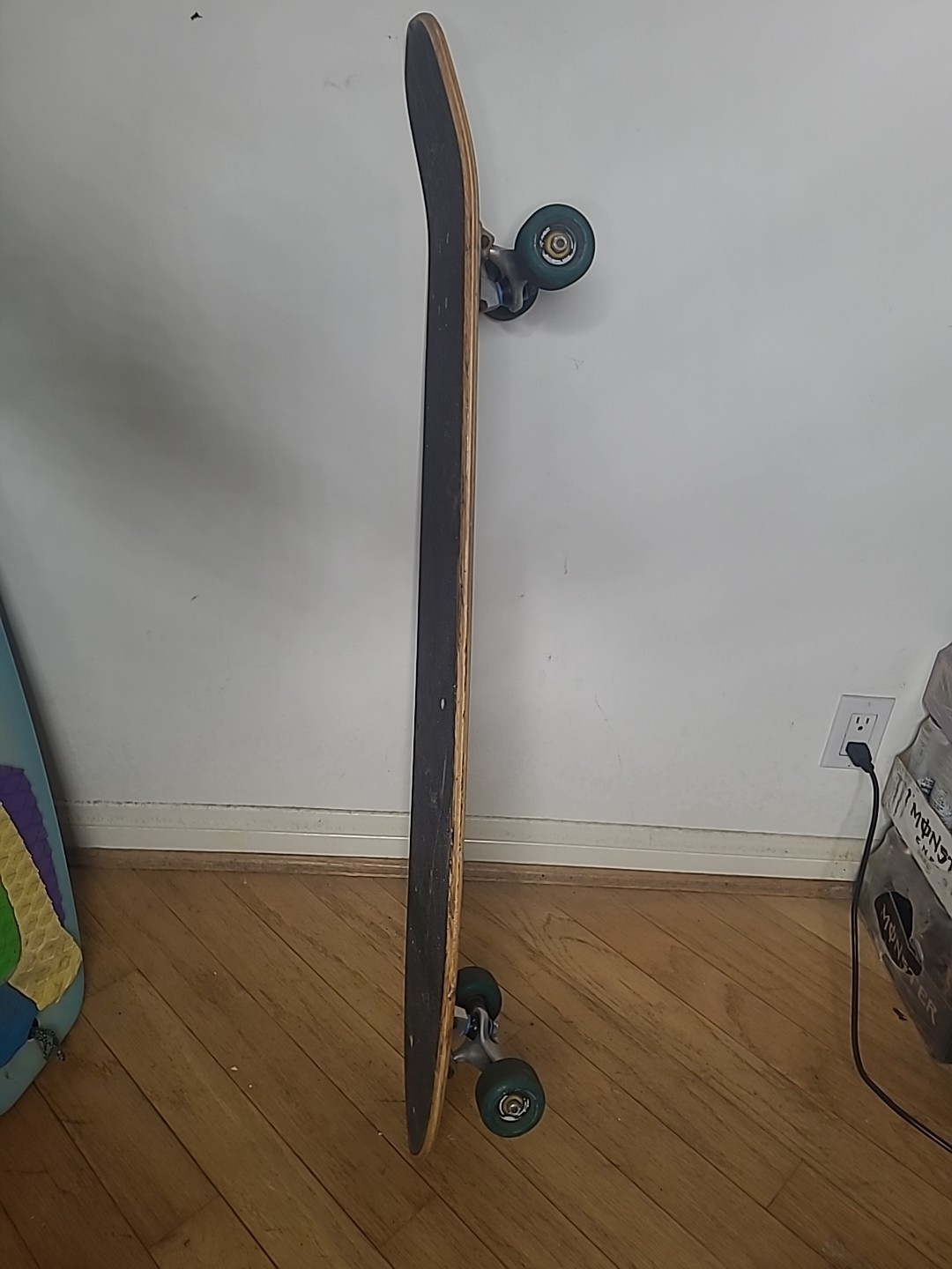 RARE Santa Monica Airlines SMA Bindy Baggs Longboard Skateboard