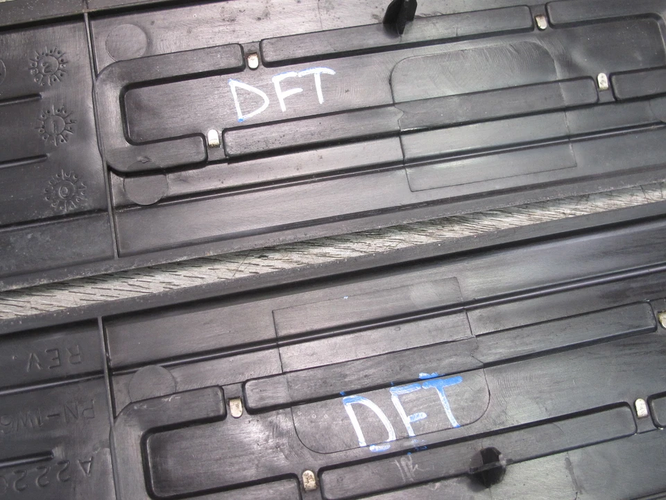 02-05 FORD THUNDERBIRD КОМПЛЕКТ ИЗ 2 ДВЕРИ ПОТЕРТОСТИ ПОРОГ ПЛАСТИНЫ ОТДЕЛКИ КРЫШКА ПАНЕЛИ OEM - Изображение 2 из 4