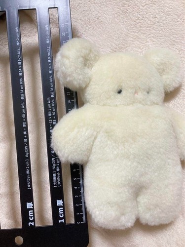 Handmade White Teddy Bear – Fluffy Plush from Japan with Adorable Beady Eyes - Picture 9 of 12