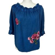 STYLE ENVY Women’s Pullover Top Size Large Blue With Embroidery Appliqués
