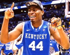 DAKARI JOHNSON KENTUCKY/HEAT #44 SIGNED 8X10 PHOTO W/COA