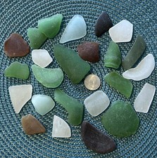 Genuine Surf Tumbled Sea Glass 24 piece Lot Over 1/2 Pound Includes Large Pieces