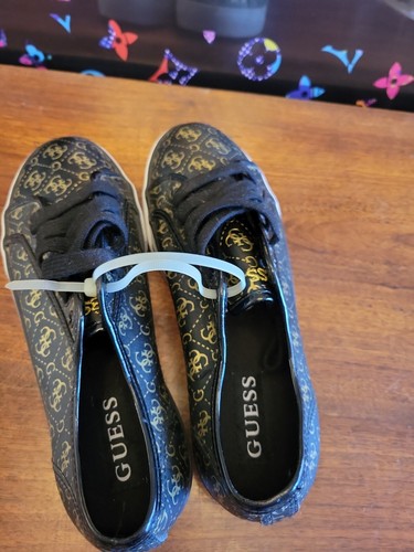 GUESS Logo Signature Black Leather Low Top Sneaker Tennis SHOES Mens Sz 6 - Picture 4 of 13