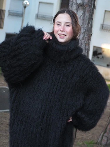 Mohair Sweater Thick Hot Oversize Purple Handmade Handknitted  by Lanaknittings