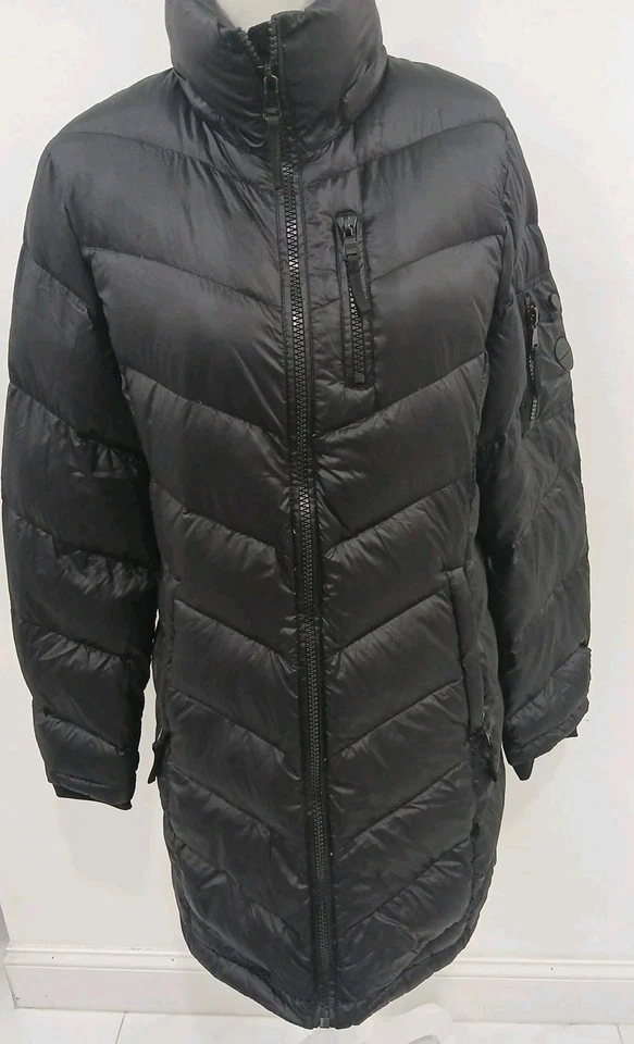 Chaqueta acolchada negra con aislamiento ligero ANDREW MARC para mujer grande Foto 2 de 4