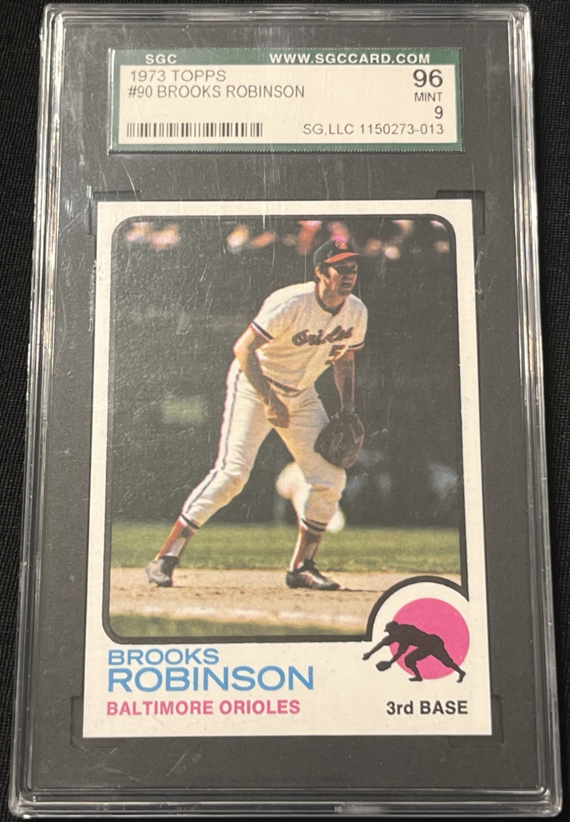 1973 Topps #90 Brooks Robinson SGC 9 MINT