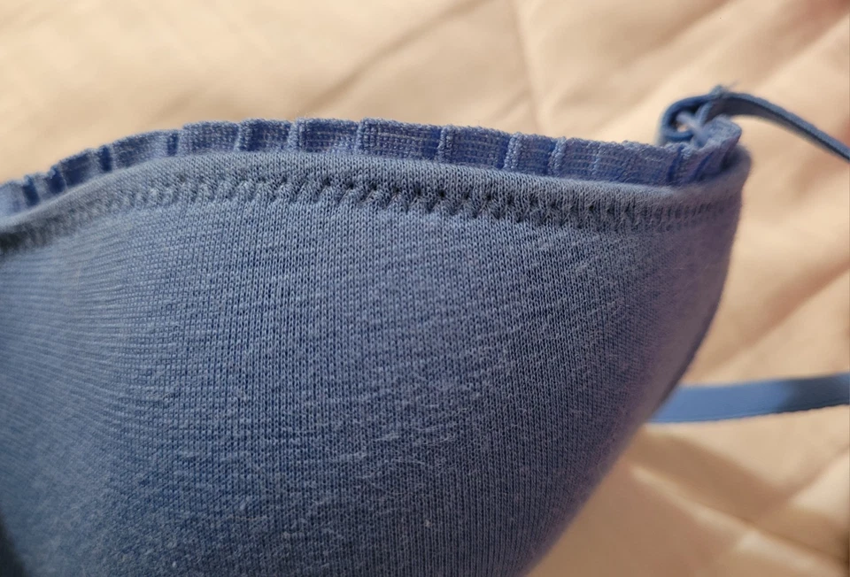 Sujetador violeta Fruit Of The Loom para mujer talla 36B con aros acolchado correas ajustables Foto 3 de 4