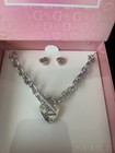 GUESS Box Set of Necklace and Earrings New In Box Jewelry Lot Heart Pendant — photo 2