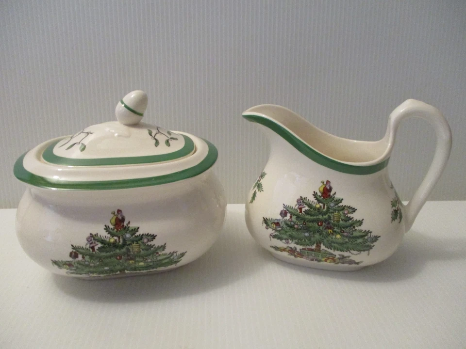 Spode Christmas Tree Lidded Sugar Bowl & Creamer Set England MINT  w/ Box 2003 - Image 2 of 4