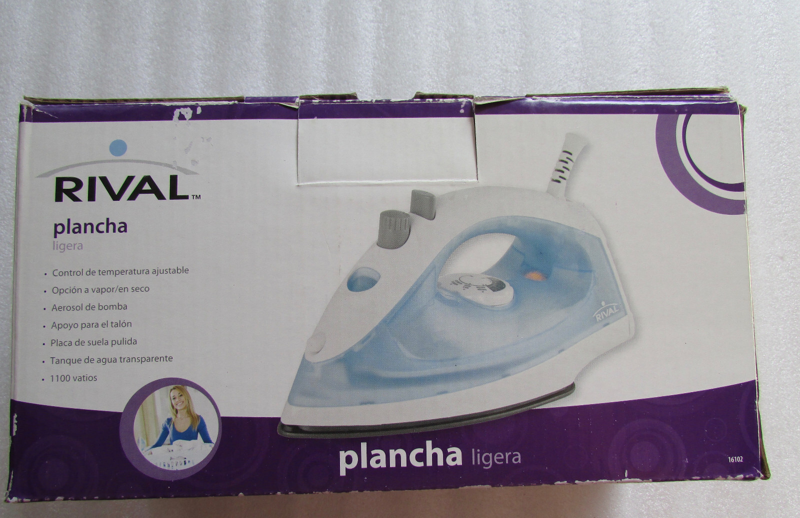 Rival Iron Lightweight 1100 Watts Steam Dry Pump Spray Plancha Ligera New in Box