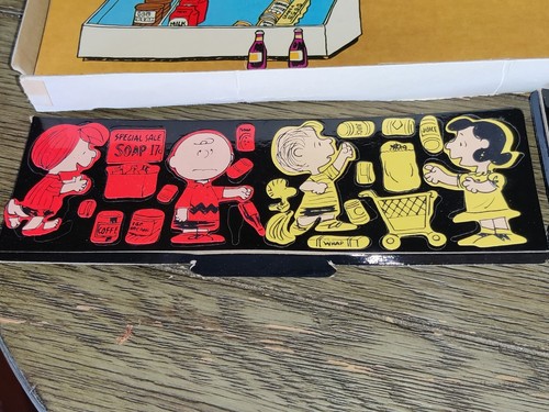 Vtg Peanuts Colorforms Set What’s on sale, Snoopy? Supermarket Play Toys R Us - Picture 2 of 9