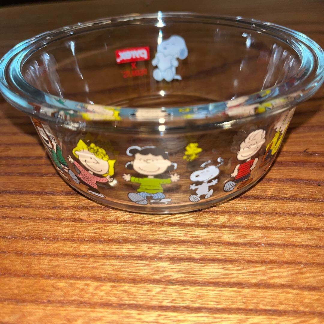 Pyrex Peanuts Snoopy Glass Storage Set 4pcs 380ml 630ml NEW