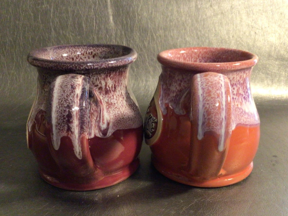 2 tazas de café Deneen Pottery Another Broken Egg Café & Egg Harbor Café 2013 Foto 4 de 4