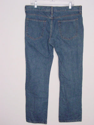 GH Bass mens 36X28.5 actual straight leg blue jeans Camden medium