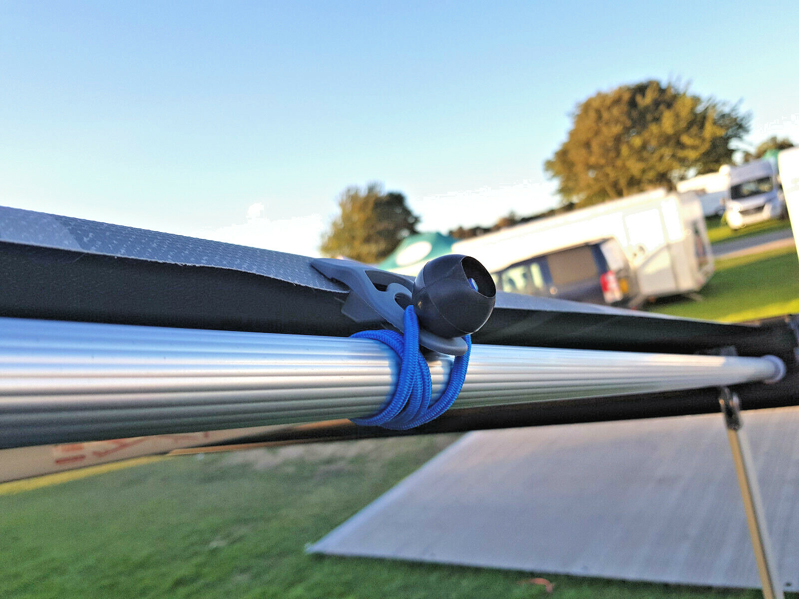 Caravan Motorhome wind out awning roof deflappers fits Fiamma Thule