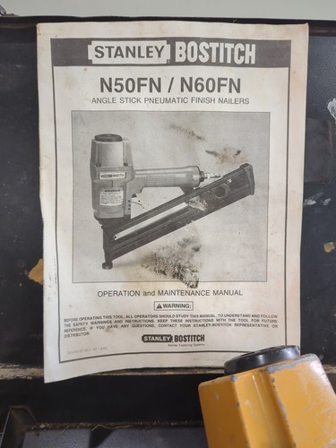 Stanley Bostitch N60FN 15 Gauge Angle Pneumatic W/ Box - Picture 3 of 13