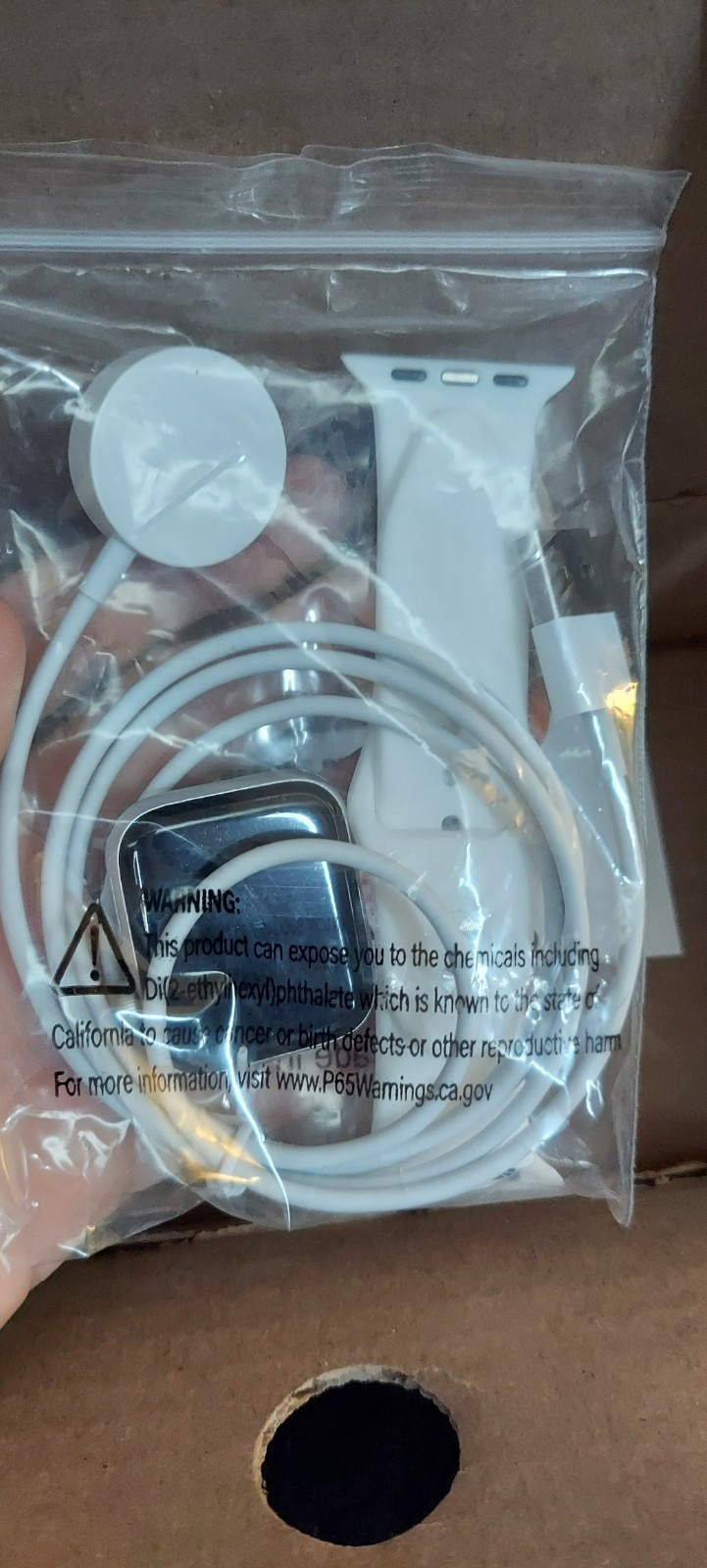 Apple Watch SE 40mm Smartwatch with GPS and Retina Display-image
