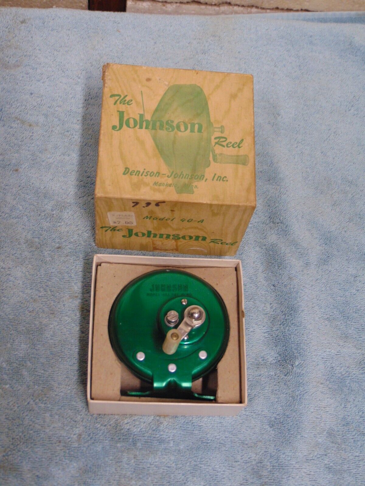 Vintage Green Johnson Model 40-A Sidewinder Spin Casting Fishing Reel w/  Box
