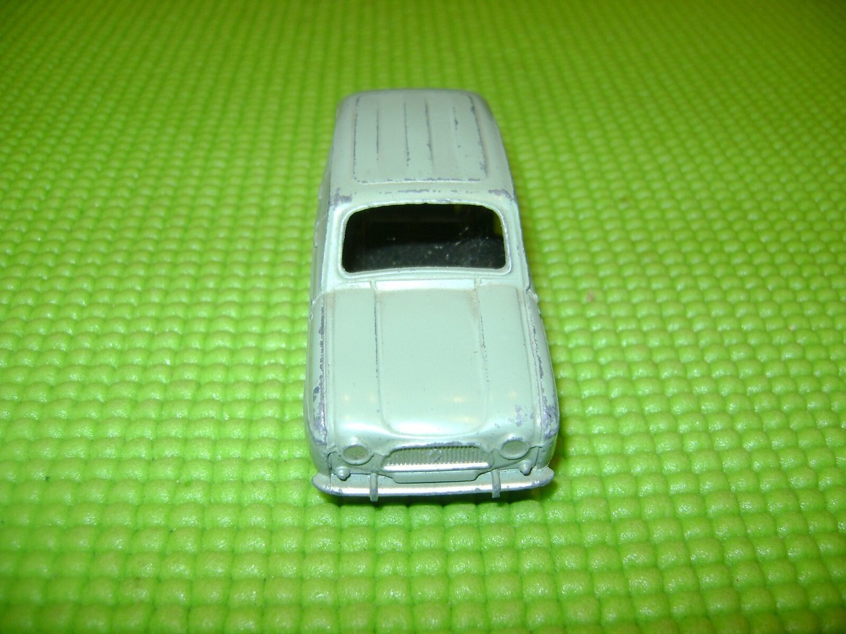 Dinky Toys Junior N°100 – Renault 4L France – Gris Vert – Échelle 1:43 (Occasion)