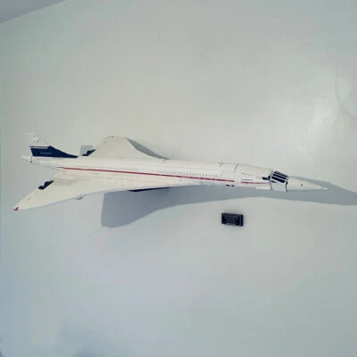 Soporte de exhibición ajustable de montaje en pared para LEGO Icons Concorde 10318 (negro)