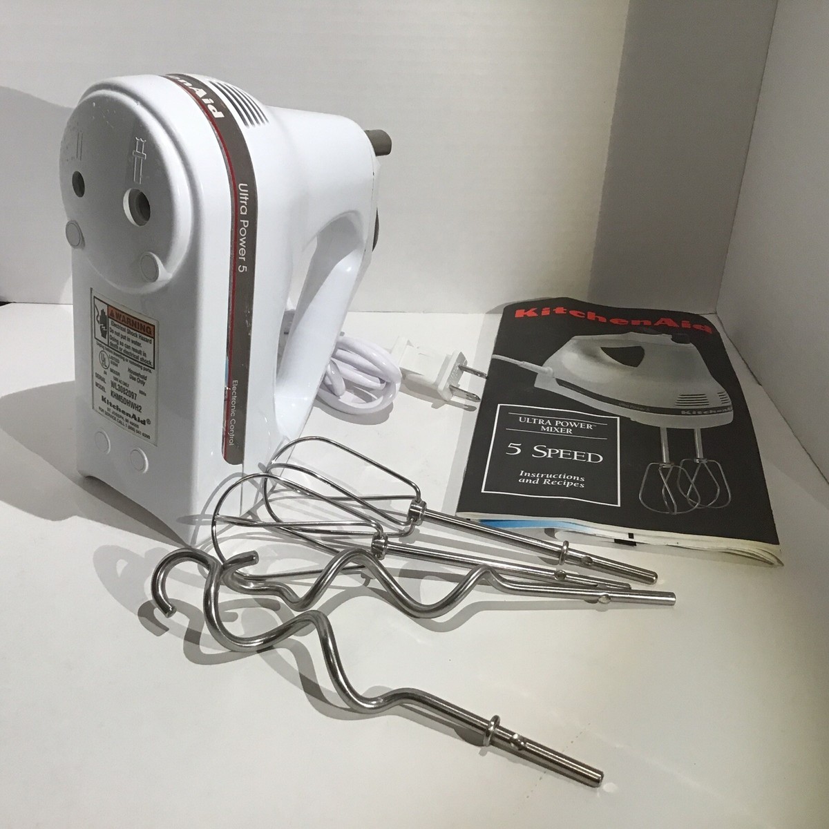 KitchenAid Speed Ultra Power Hand Mixer White With Dough