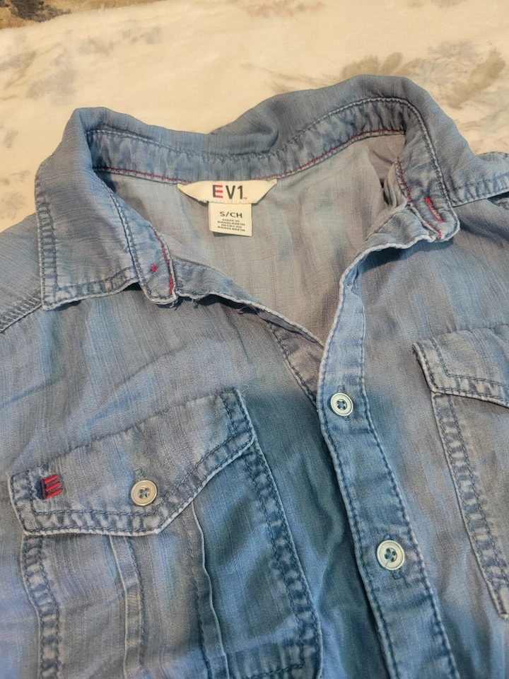 Jeans leve macacão EV1. Fofo e elegante. Small Revolve - Imagem 2 de 4