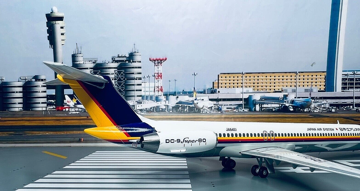 1:200 JC Wings JAS McDonnell Douglas MD-81 JA8461 Rare 1:200 JC Wings JAS McDonnell Douglas MD-81 JA8461 Rare
