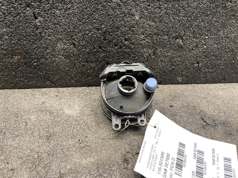 Used Driving Light fits: 2015 Toyota Venza Fog-Driving bumper mounted Grade A Foto 2 de 4