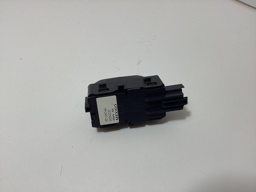 2009 Ford Edge Passenger Front Door Lock Switch - Picture 3 of 3