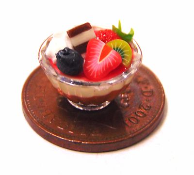 Mixed Fruit Salad In A 1.3cm Plastic Dish Tumdee 1:12 Scale Dolls House Dessert