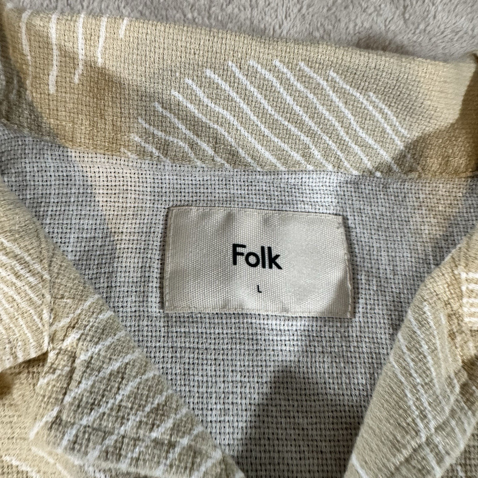 FOLK Clothing Brand Short Sleeve Button Shirt Mens Large Beige Geometric Flaw