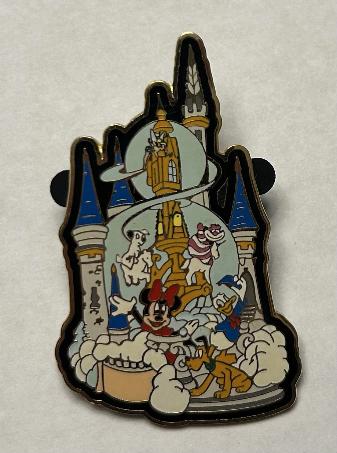 Disney World - Cinderella's Castle - Snow Globe Parade - Pluto Donald Minnie Pin
