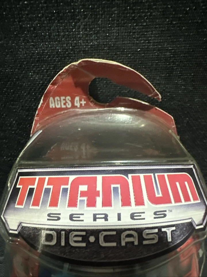 2006 Transformers Optimus Prime Titanium Series Diecast Action Figure Autobot - Image 2 of 4