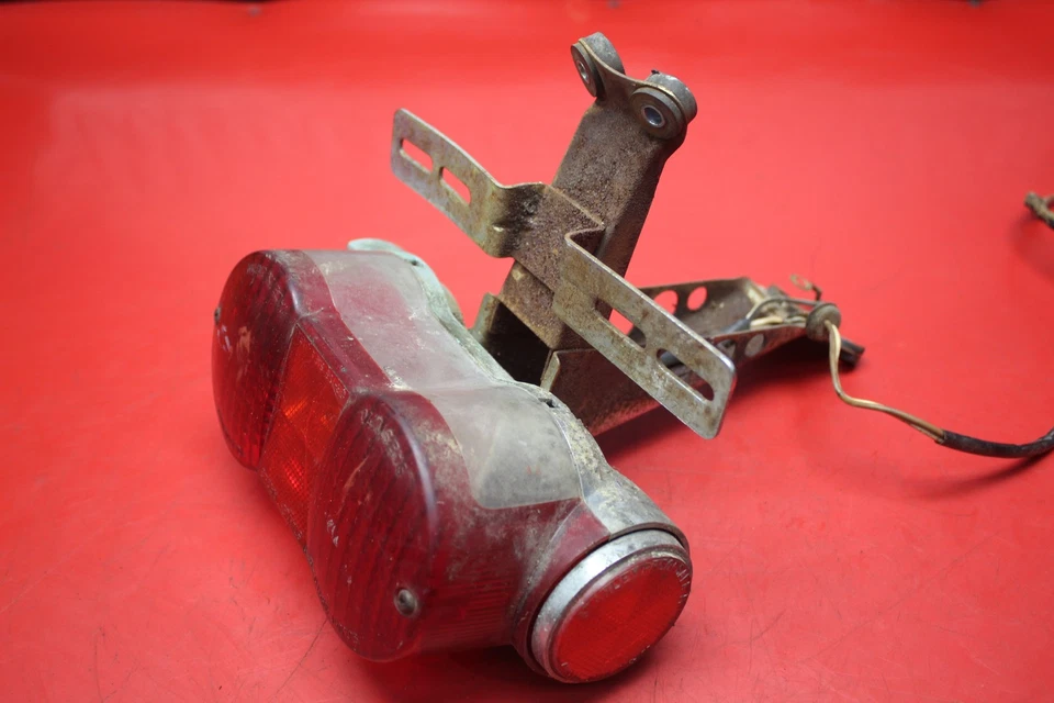 Luz de freno trasera Suzuki TS90 1972 Foto 2 de 4