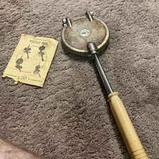 Vtg  Vitantonio Pizzelle  Iron No 4 Italian Waflle Maker 5in Cookie Baker