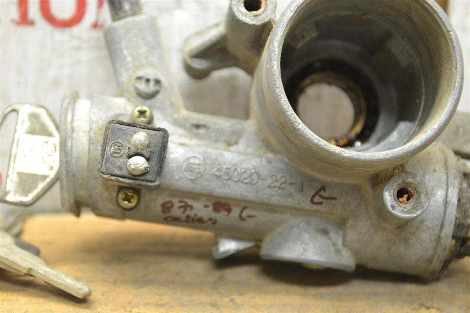 Toyota Celica 1987-89 cilindro de bloqueo de encendido 45020221 con llave 18-7c5 Bx 1 Foto 2 de 4