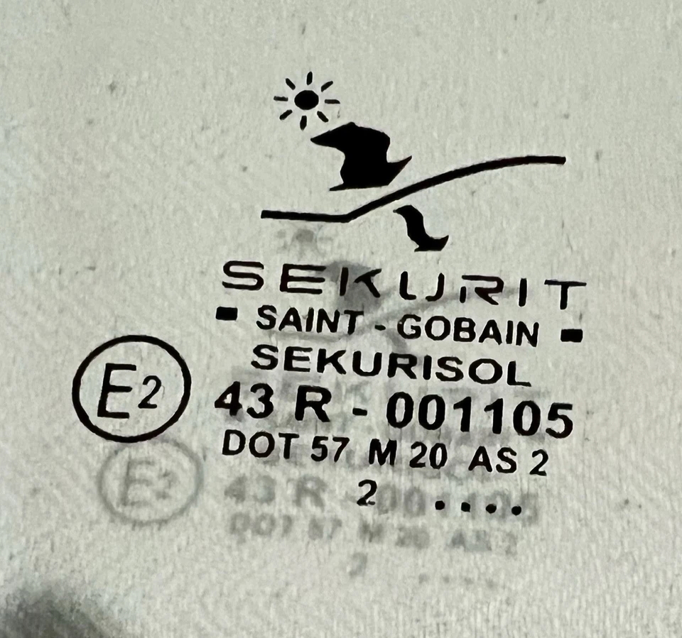 Genuine Saab 9-3SS (9440) 03-11 4D Right Front Door Window Glass 12785671 - image 3 of 3